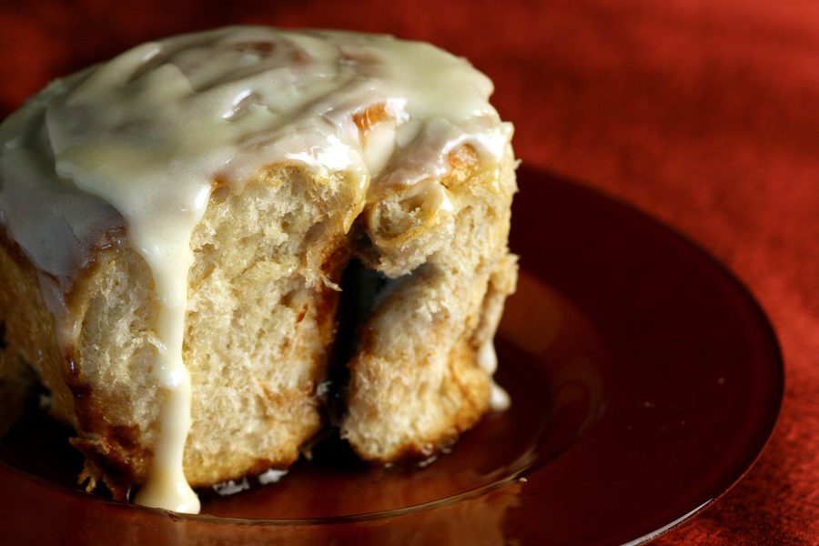 Healthy Cinnabon-style Cinnamon Roll